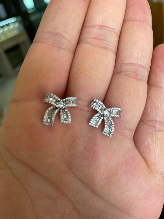 Aretes 🎀 plata rodizada y zirconia