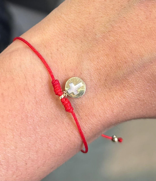 Pulsera hilo con medalla oro 14k y madre perla