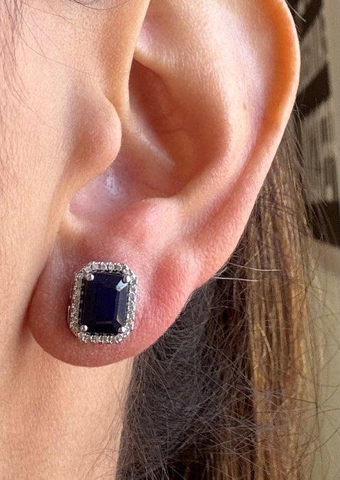 Broquel oro 14k con zafiro y diamantes naturales