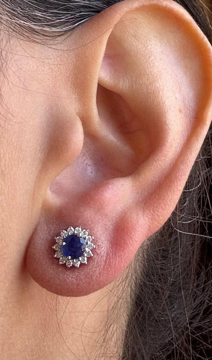 Broquel roseta oro 14k con zafiro, esmeralda y rubíe con diamantes natural