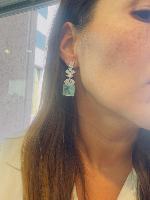 Arete largo fiesta color Turmalina paraiba