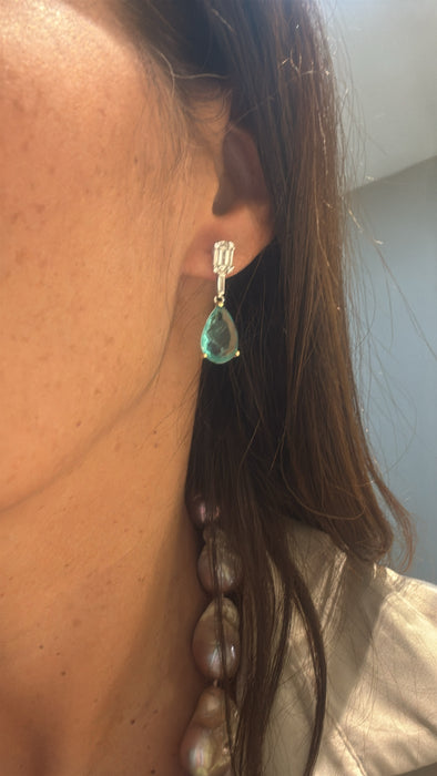 Arete largo plata Rodizada  con gota color paraiba