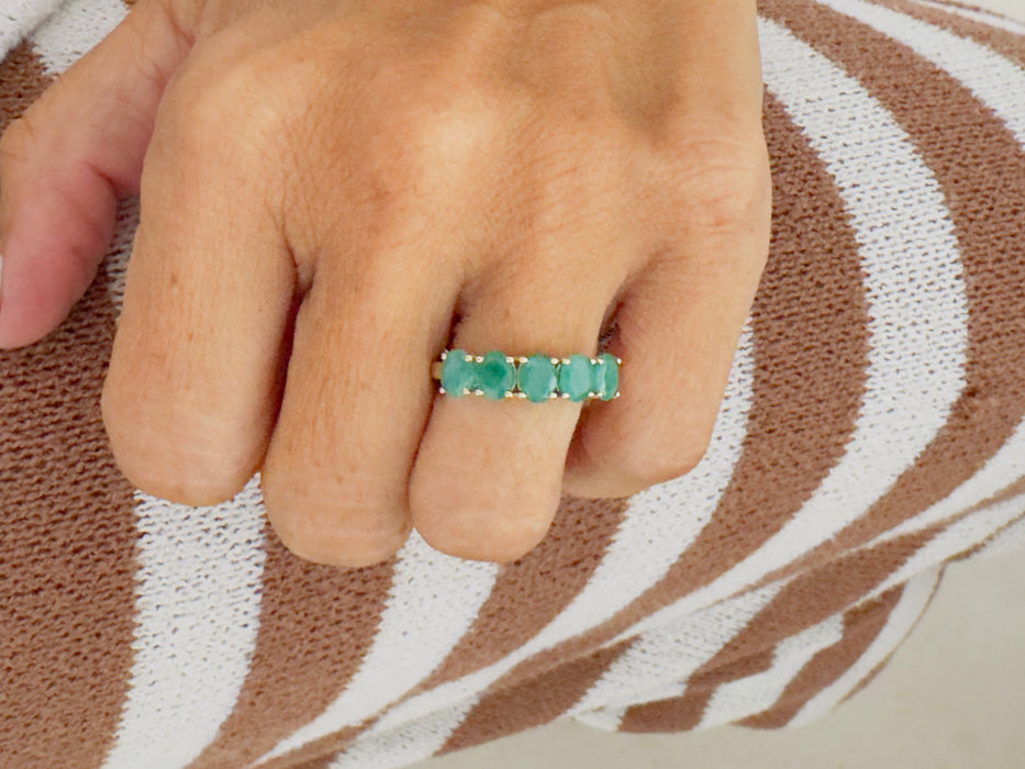 Churumbela oro amarillo 14k con esmeralda natural (2 cts )