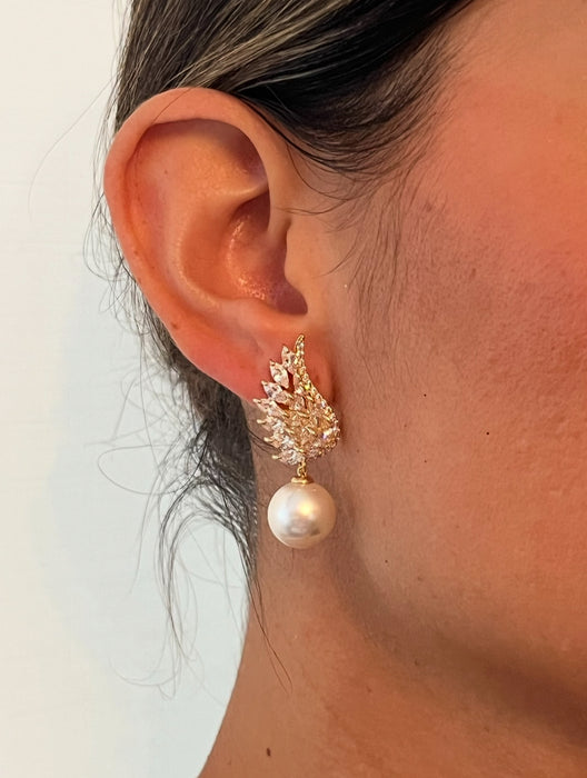 Broquel plata dorada .925 ala ángel con perla