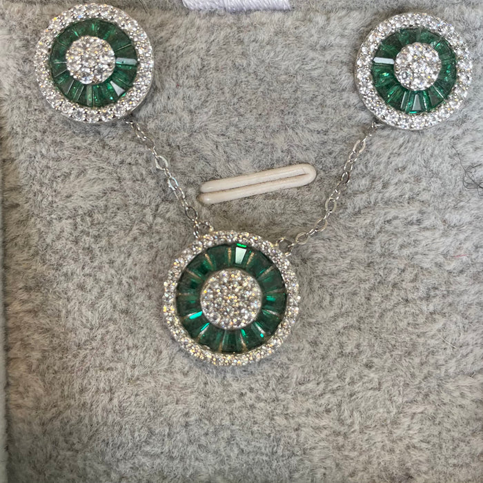 Juego plata 925 cristal esmeralda con circonias en gota, redondo y cuadrado