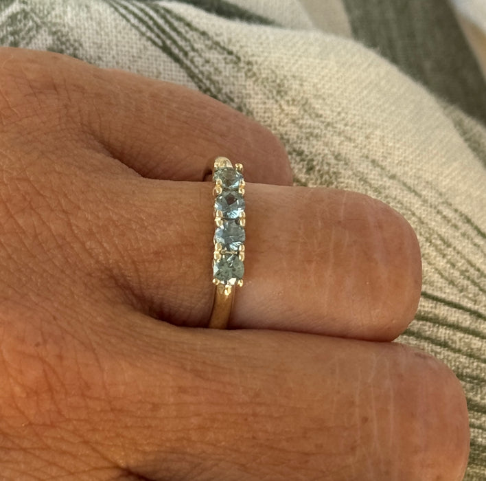 Churumbela oro amarillo 14k con zafiros color verde  naturales