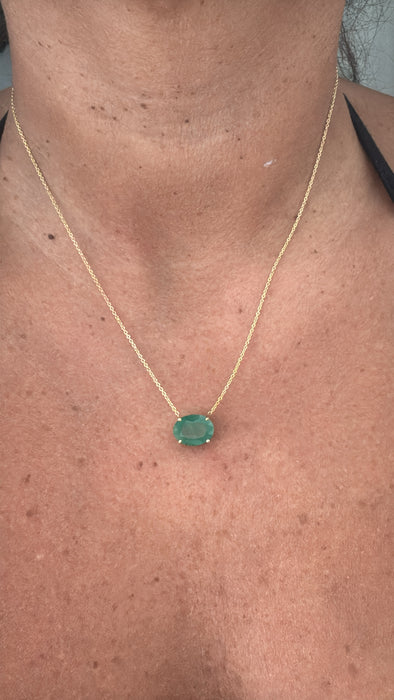 Gargantilla oro amarillo 14k con esmeralda natural (4.5 cts)