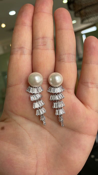 Arete largo perla plata rodizada zirconia