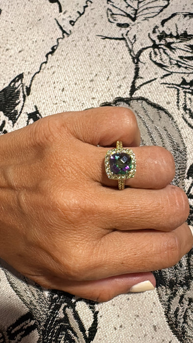 Anillo oro amarillo 10k con topacio místico y diamantes naturales