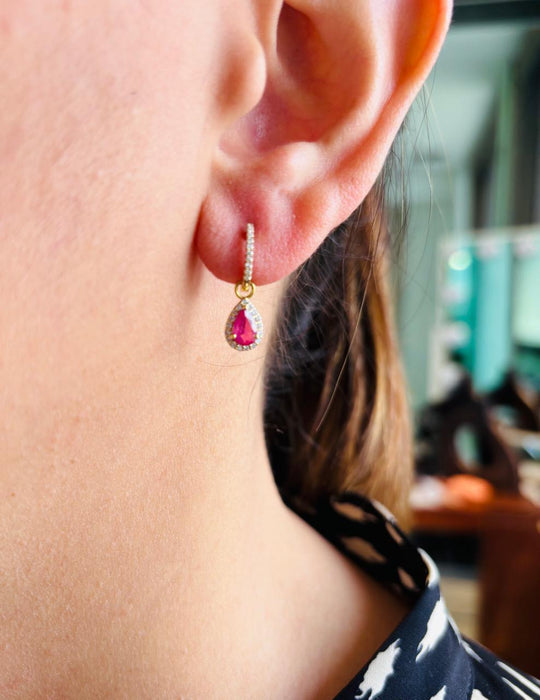 Arracada oro 14k gota colgante con rubíe y brillante