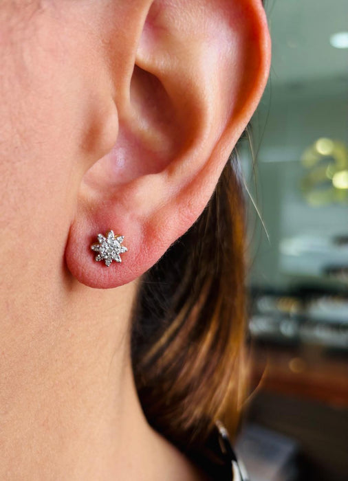 Aretes flor 10k y brillante