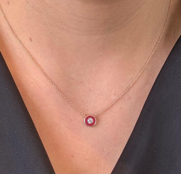 Gargantilla solitario esmaltado con diamantes