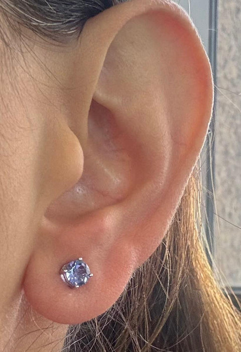 Broquel Tanzanita oro 10k