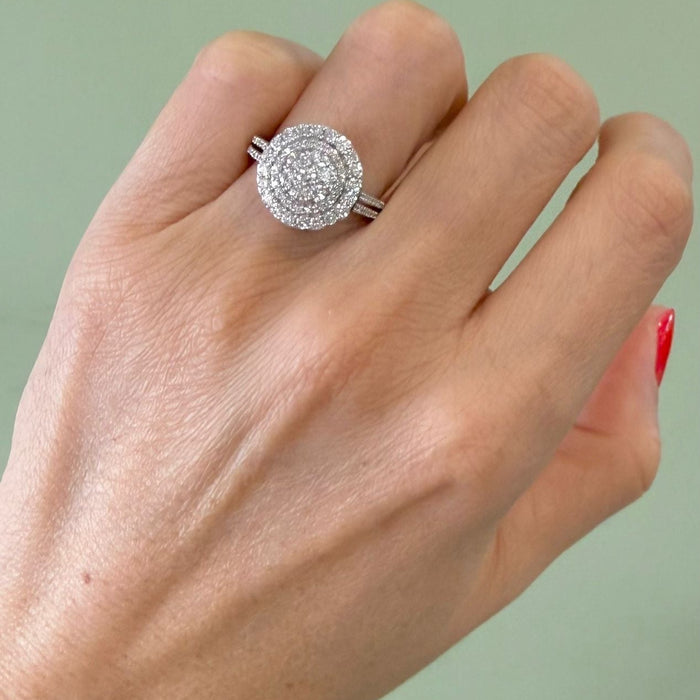Anillo 10K brillantes AN636
