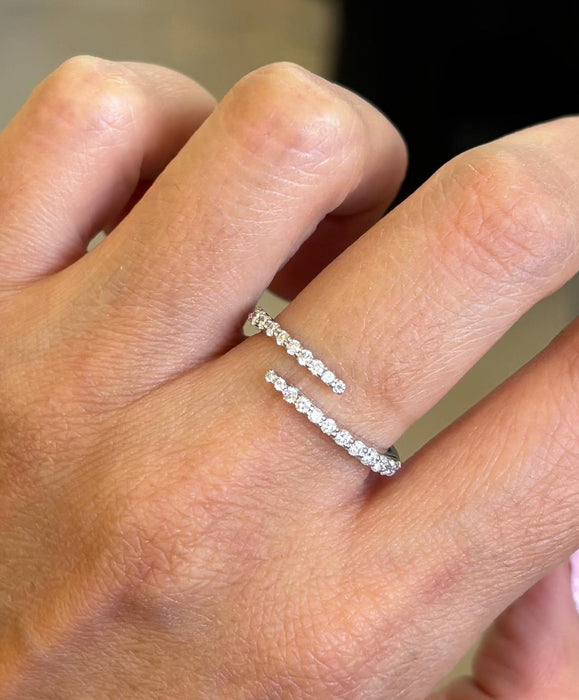 Anillo espiral oro 14k con diamantes naturales