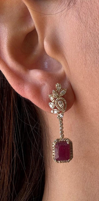 Arete oro 14k con diamantes y rubíe natural