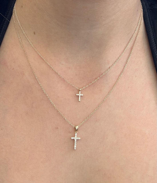 Cruz oro 14k y diamantes natural