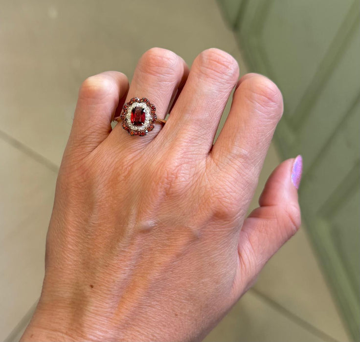 Anillo 10k Granate/diamantes AN524