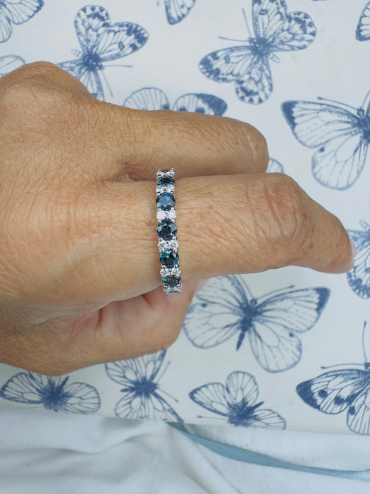 Churumbela oro blanco 14k con diamantes y zafiros naturales (1.13 cts)