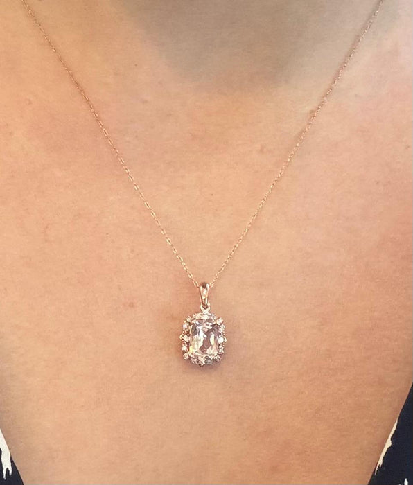 Gargantilla oro 10k con margarita y diamantes