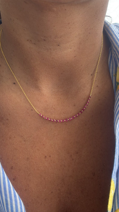 Gargantilla sonrisa oro amarillo 14k con rubíes naturales