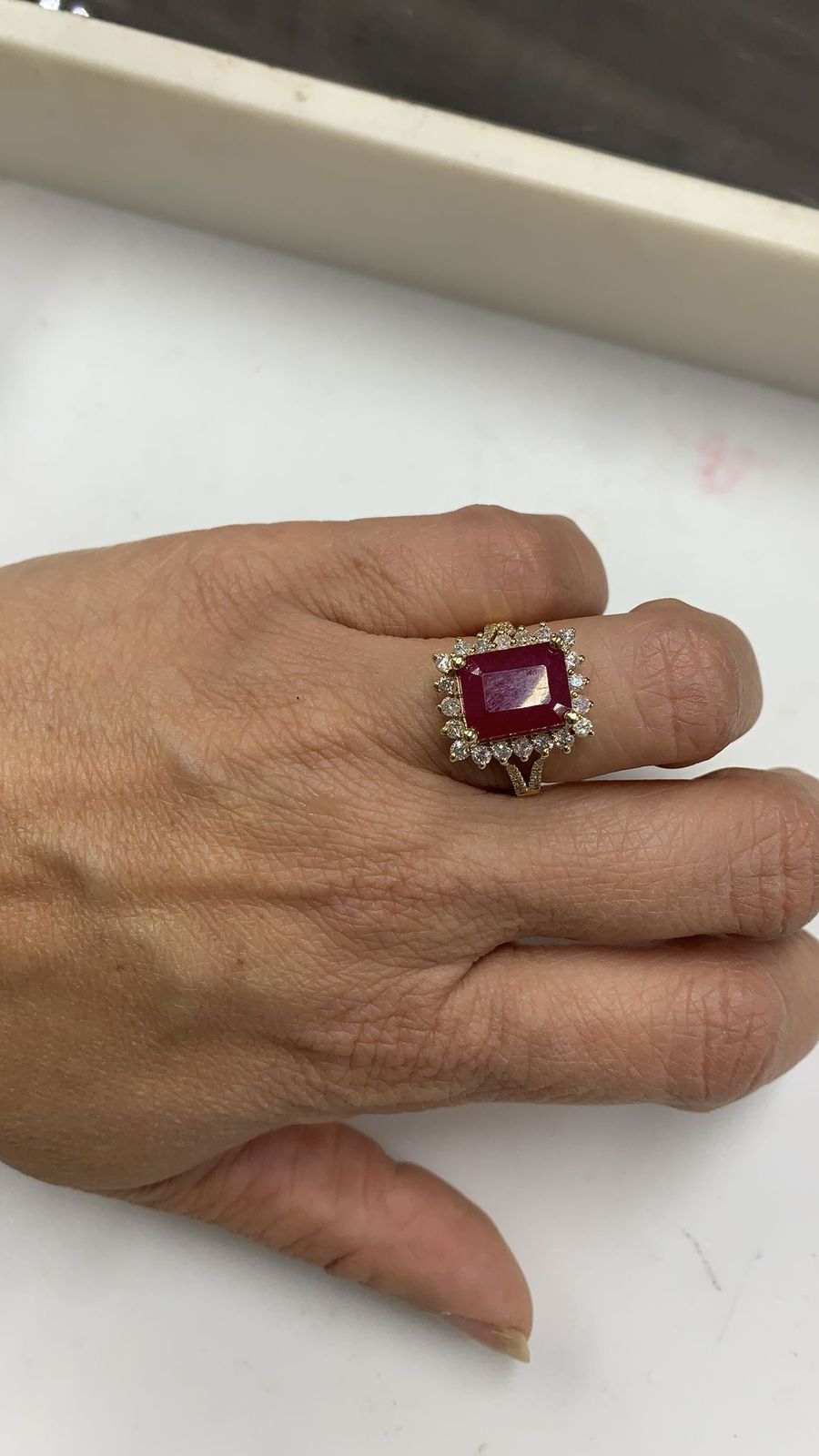 Anillo oro 14k con Rubie y diamantes naturales