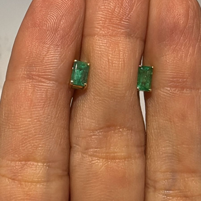 14k Esmeralda .70 cts AR742