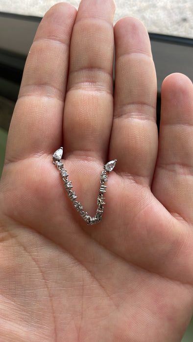 Medio arete chain plata rodizada zirconia