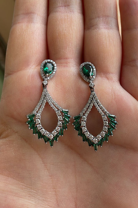 Arete largo plata rodizada zirconia