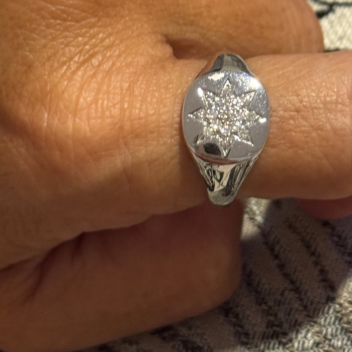 Anillo estrella 14K con diamantes naturales AN389