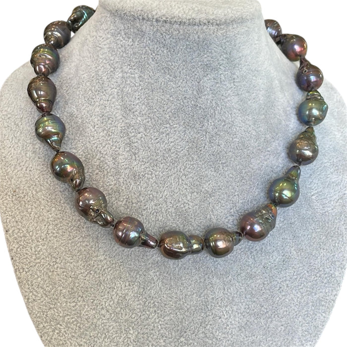 Collar perla barroca con broche oro 10k