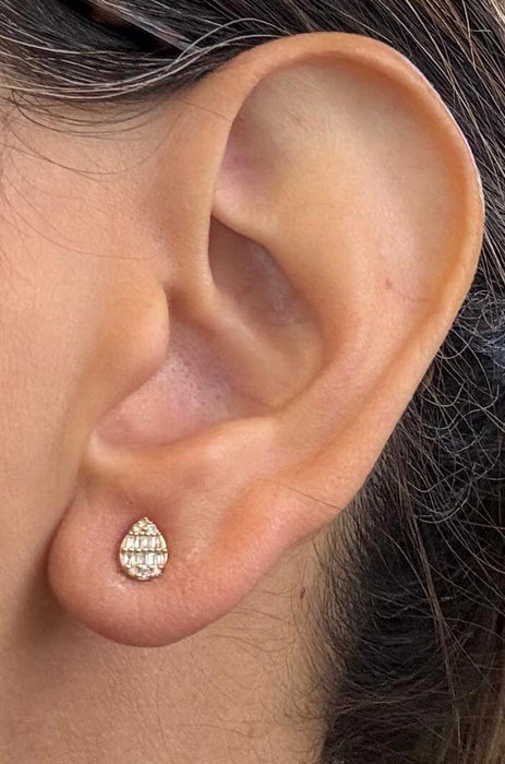 Broquel oro 14k con diamantes naturales