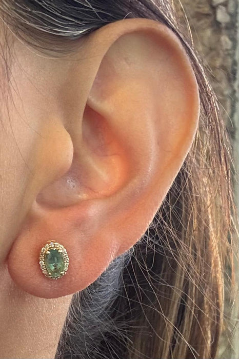 Broquel oro 14k esmeralda y diamantes naturales