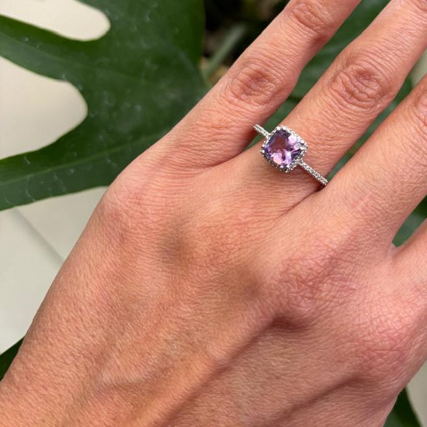 Anillo 10k amatista AN100