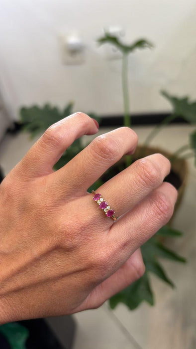 Anillo 14k rubí y diamante