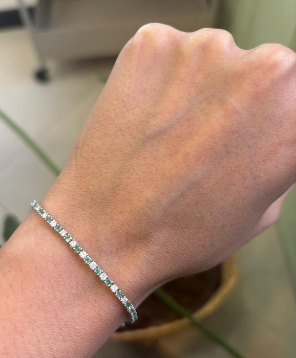 Pulsera 10k esmeralda y brillante