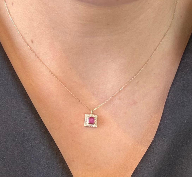 Gargantilla oro 14k con diamantes y rubíe